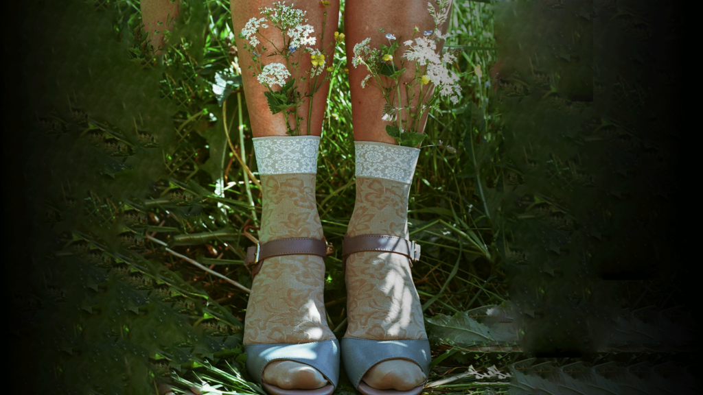 Lacy Socks for Your Bridesmaids 